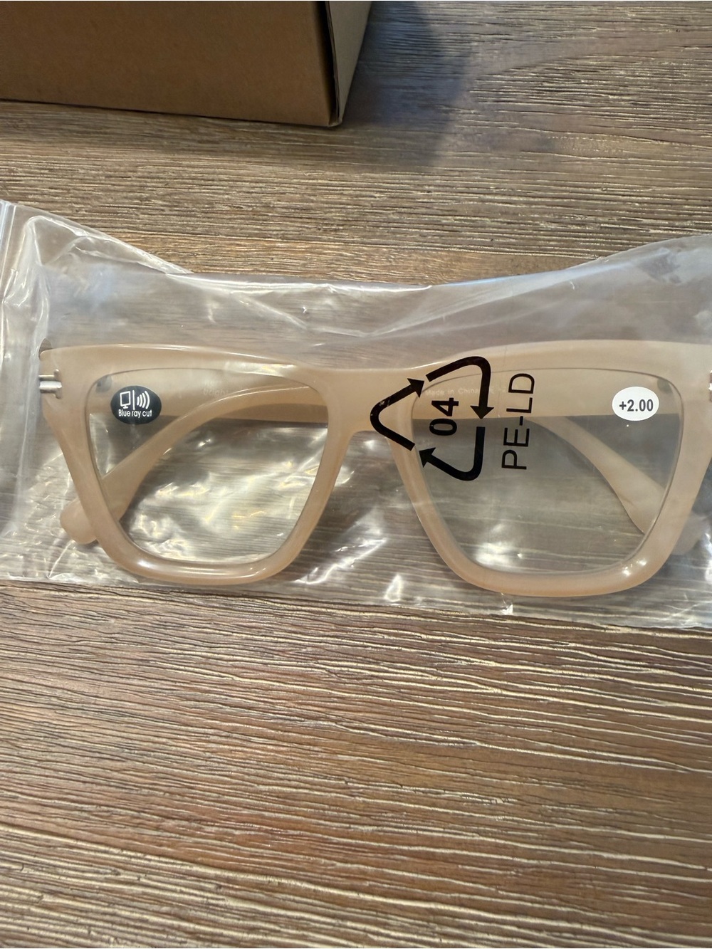 Beige Square Reading Glasses +2.00